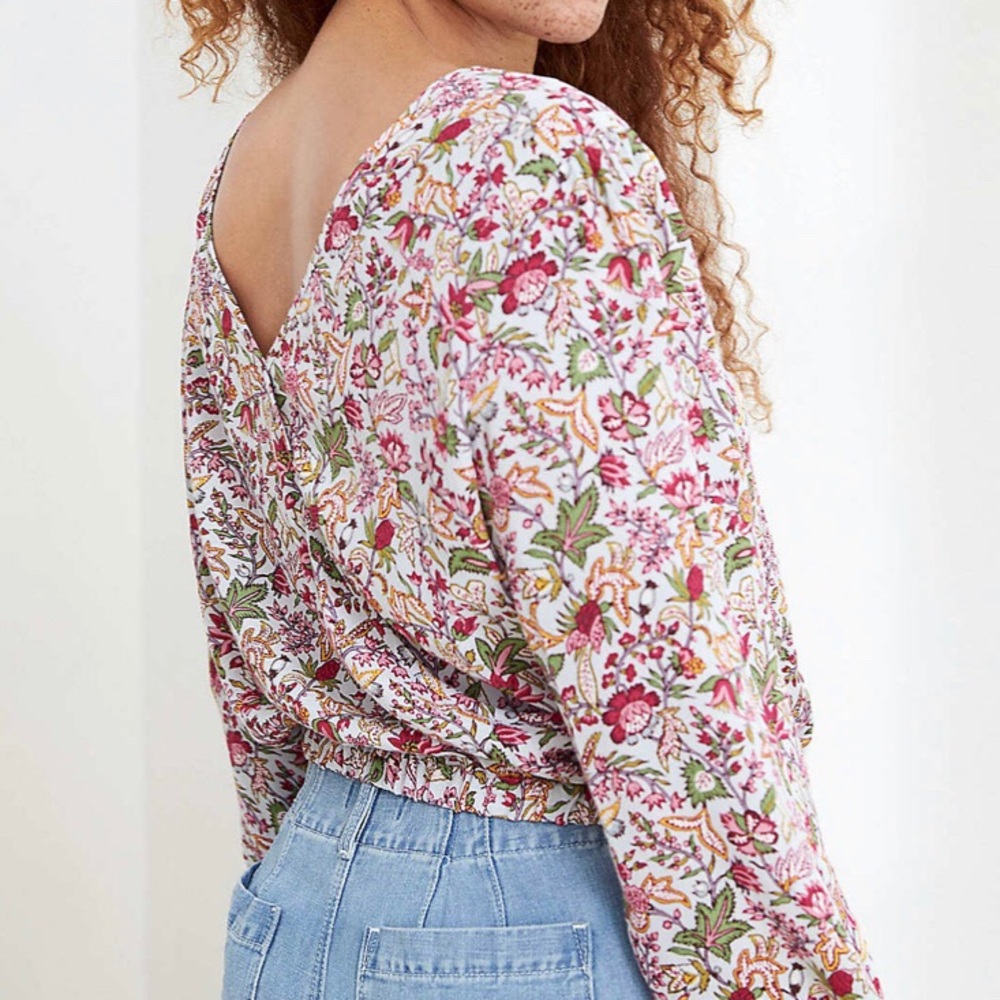LOFT | Wrap Back Cropped Top - Picture 1 of 3